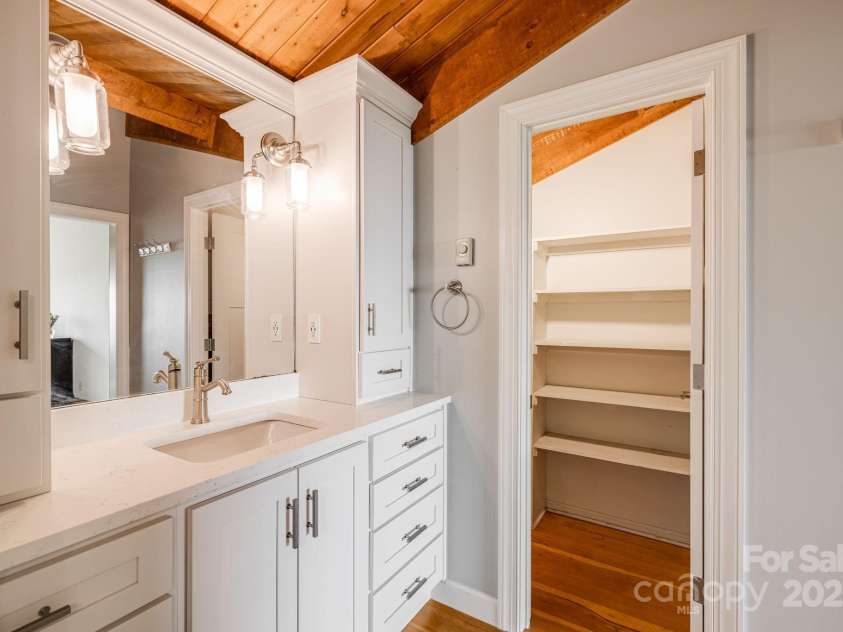 736 Banks Mountain Drive, Hendersonville, NC 28792.  MLS# CAR4253465, YatesRealty ID 18451. 