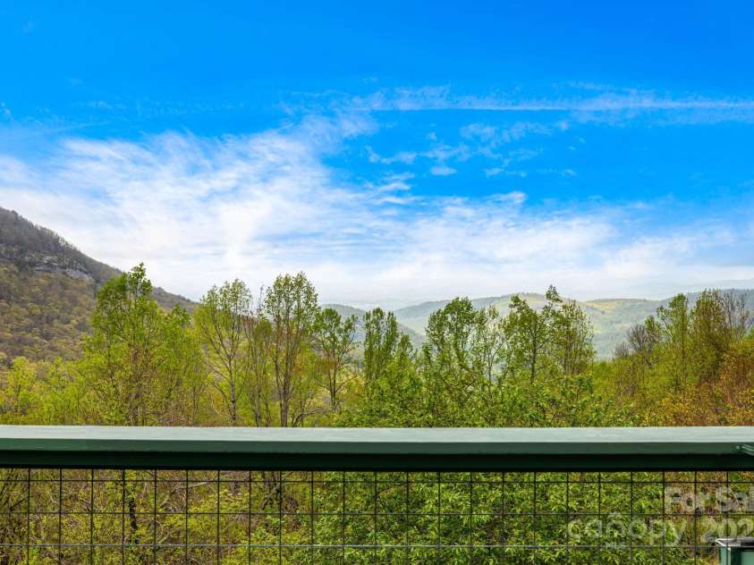 736 Banks Mountain Drive, Hendersonville, NC 28792.  MLS# CAR4253465, YatesRealty ID 18451. 