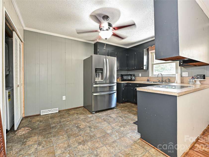 267 Buffalo Avenue, Concord, NC 28025.  MLS# CAR4266224, YatesRealty ID 18452. 