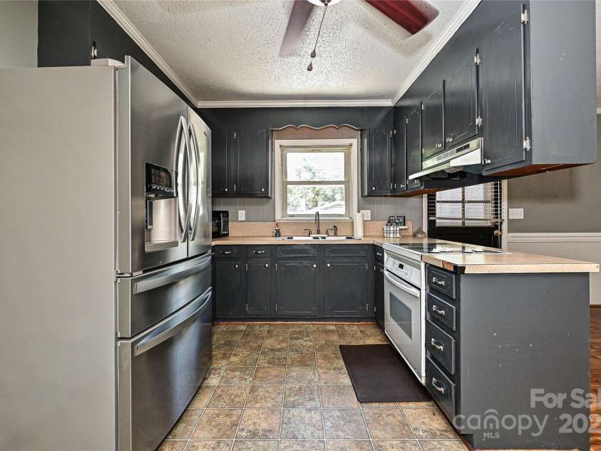 267 Buffalo Avenue, Concord, NC 28025.  MLS# CAR4266224, YatesRealty ID 18452. 