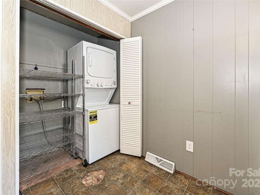 267 Buffalo Avenue, Concord, NC 28025.  MLS# CAR4266224, YatesRealty ID 18452. 