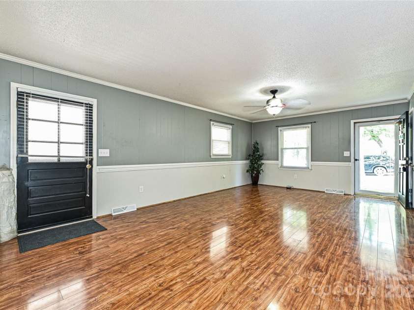 267 Buffalo Avenue, Concord, NC 28025.  MLS# CAR4266224, YatesRealty ID 18452. 