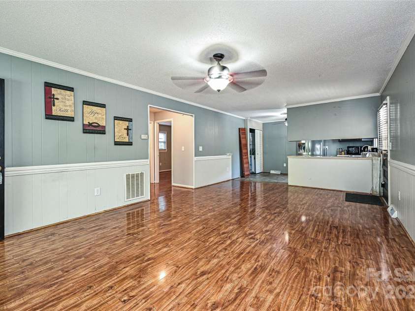 267 Buffalo Avenue, Concord, NC 28025.  MLS# CAR4266224, YatesRealty ID 18452. 