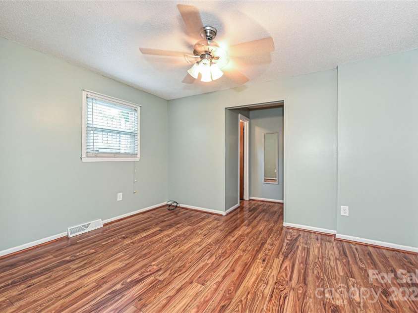 267 Buffalo Avenue, Concord, NC 28025.  MLS# CAR4266224, YatesRealty ID 18452. 