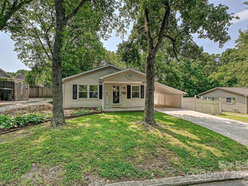 267 Buffalo Avenue, Concord, NC 28025.  MLS# CAR4266224, YatesRealty ID 18452. 