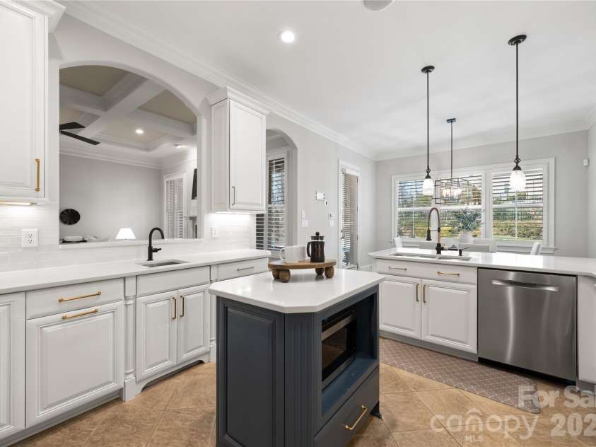 9200 Unbridle Lane, Waxhaw, NC 28173.  MLS# CAR4335416, YatesRealty ID 18453. 