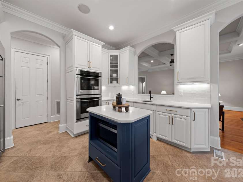 9200 Unbridle Lane, Waxhaw, NC 28173.  MLS# CAR4335416, YatesRealty ID 18453. 