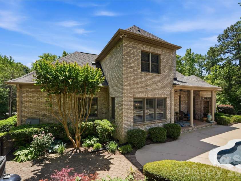 9200 Unbridle Lane, Waxhaw, NC 28173.  MLS# CAR4335416, YatesRealty ID 18453. 