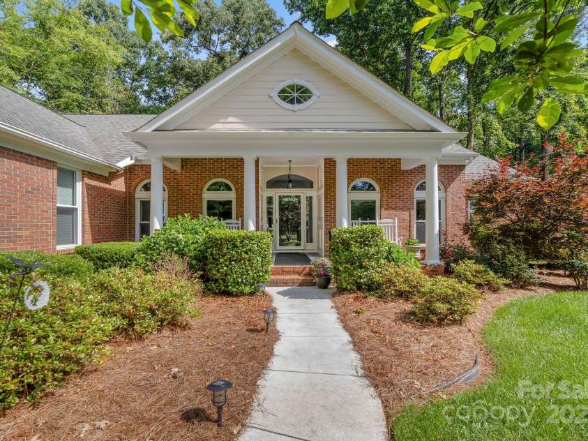 122 Waterford Drive, Mooresville, NC 28117.  MLS# CAR4260054, YatesRealty ID 18454. Covered Front Porch