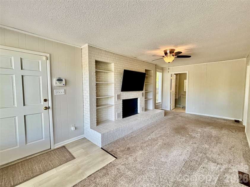2730 4th Street Place, Hickory, NC 28601.  MLS# CAR4368046, YatesRealty ID 18454. 