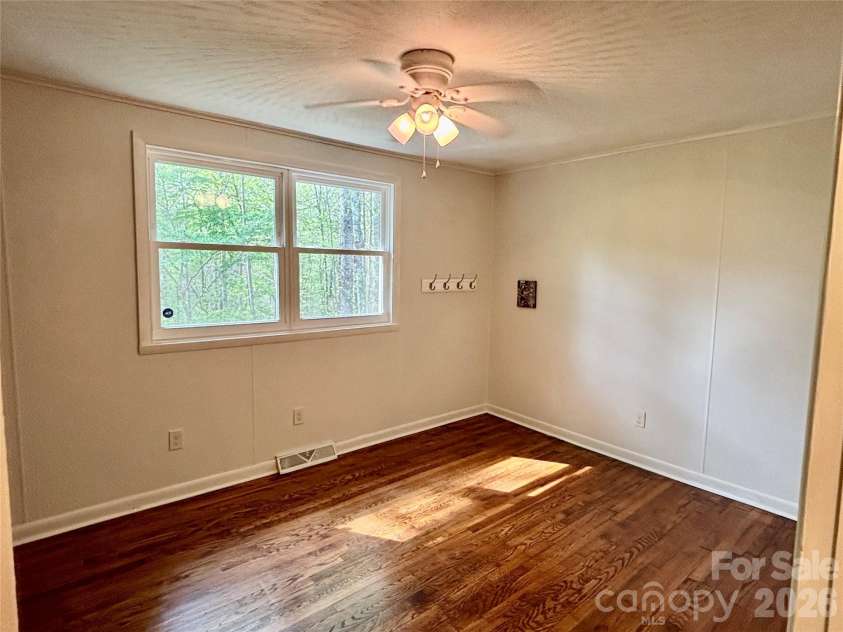 2730 4th Street Place, Hickory, NC 28601.  MLS# CAR4368046, YatesRealty ID 18454. 