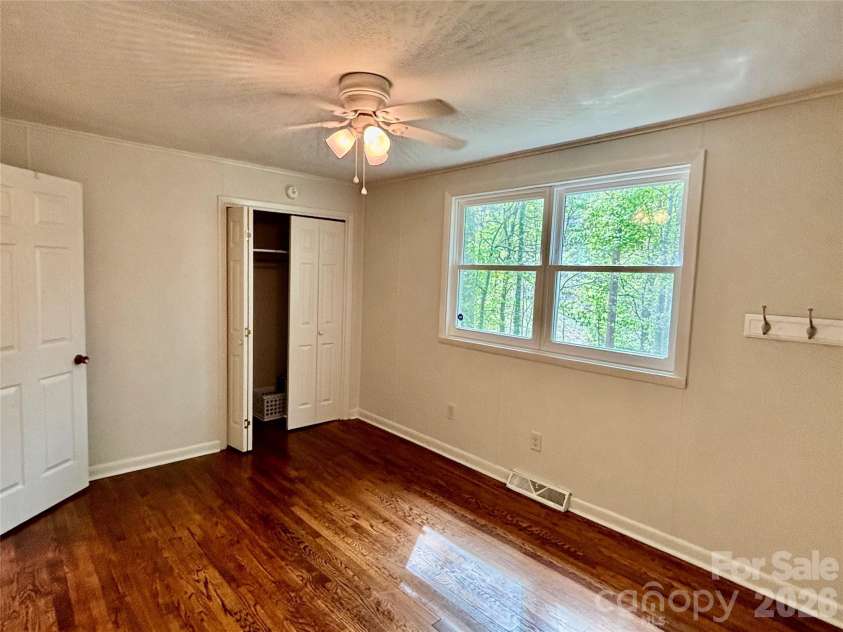2730 4th Street Place, Hickory, NC 28601.  MLS# CAR4368046, YatesRealty ID 18454. 