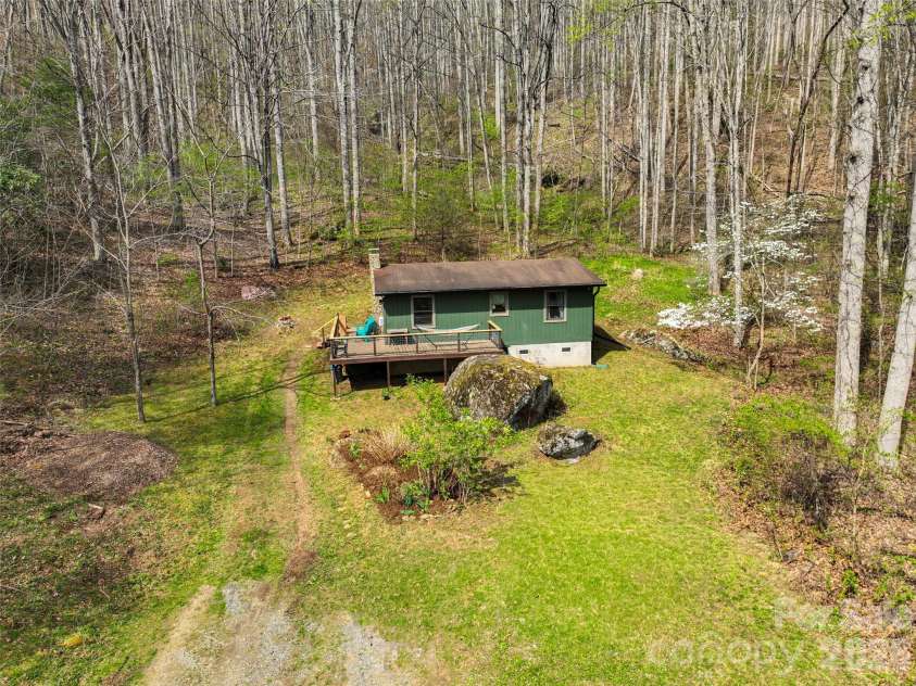 183 Stoney Fork Road, Barnardsville, NC 28709.  MLS# CAR4368859, YatesRealty ID 18455. 