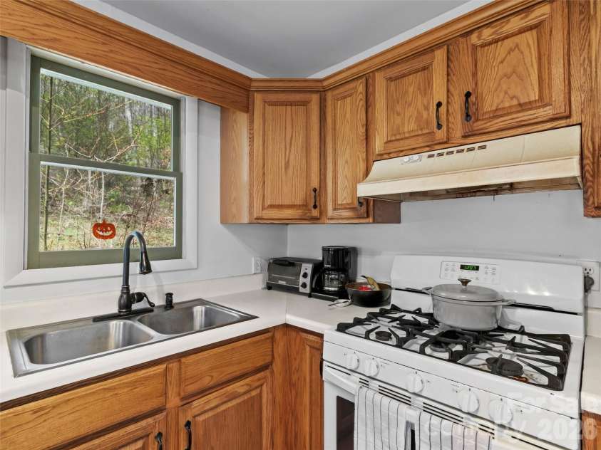 183 Stoney Fork Road, Barnardsville, NC 28709.  MLS# CAR4368859, YatesRealty ID 18455. 