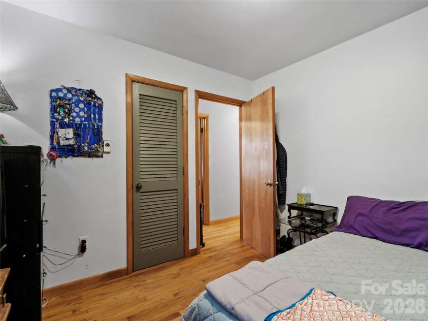 183 Stoney Fork Road, Barnardsville, NC 28709.  MLS# CAR4368859, YatesRealty ID 18455. 