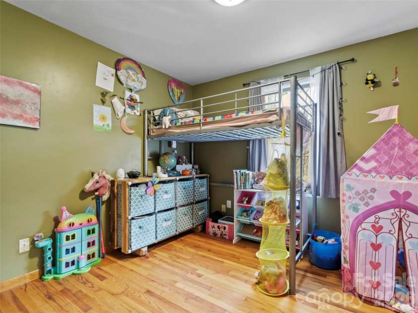183 Stoney Fork Road, Barnardsville, NC 28709.  MLS# CAR4368859, YatesRealty ID 18455. 