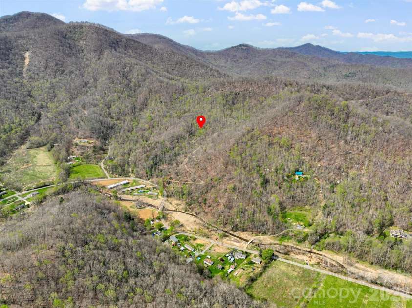 183 Stoney Fork Road, Barnardsville, NC 28709.  MLS# CAR4368859, YatesRealty ID 18455. 