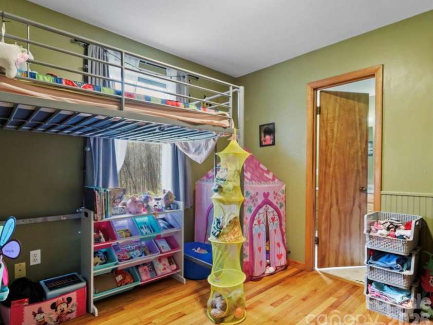 183 Stoney Fork Road, Barnardsville, NC 28709.  MLS# CAR4368859, YatesRealty ID 18455. 