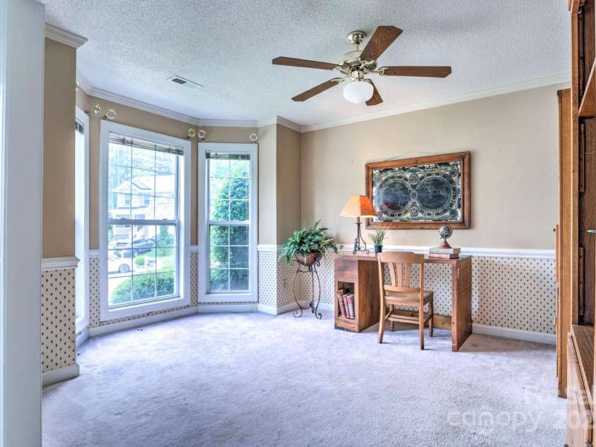 1633 Kiawah Court, Gastonia, NC 28056.  MLS# CAR4267708, YatesRealty ID 18456. 