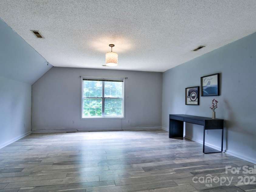 1633 Kiawah Court, Gastonia, NC 28056.  MLS# CAR4267708, YatesRealty ID 18456. 