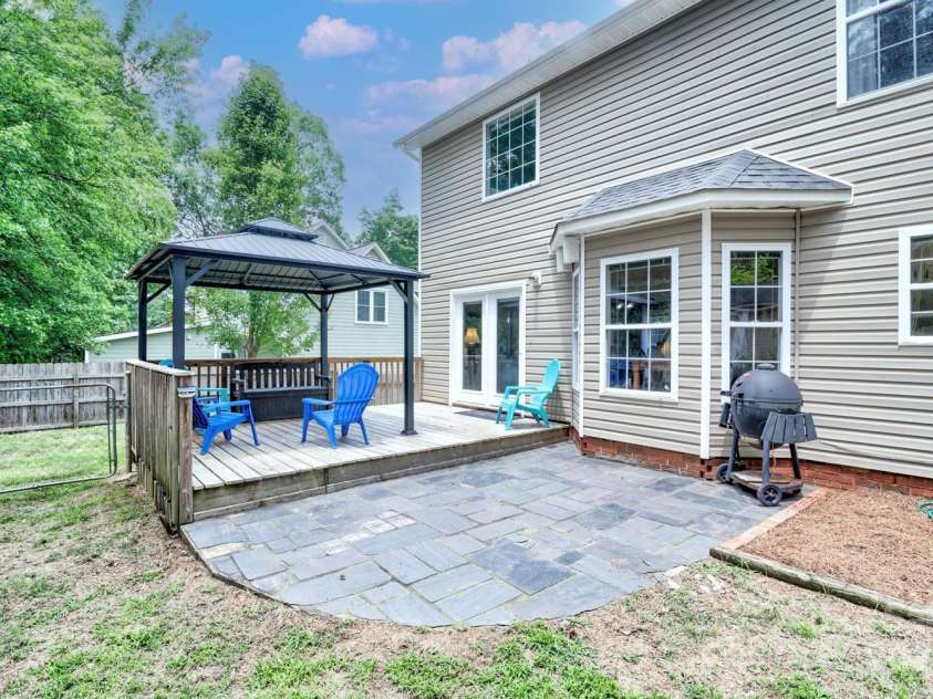 1633 Kiawah Court, Gastonia, NC 28056.  MLS# CAR4267708, YatesRealty ID 18456. 