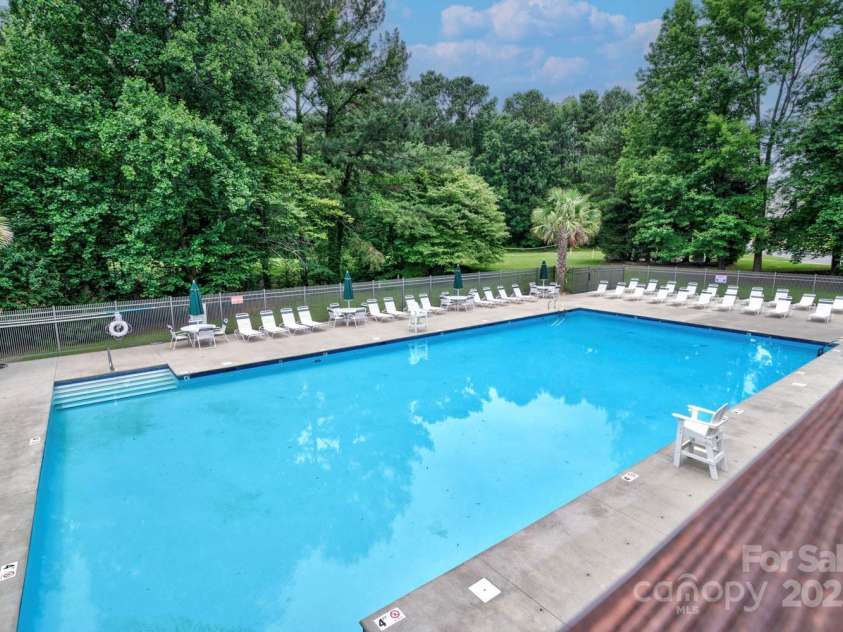 1633 Kiawah Court, Gastonia, NC 28056.  MLS# CAR4267708, YatesRealty ID 18456. 