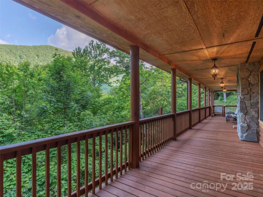 47 Tammy Drive, Maggie Valley, NC 28751.  MLS# CAR4267219, YatesRealty ID 18458. 