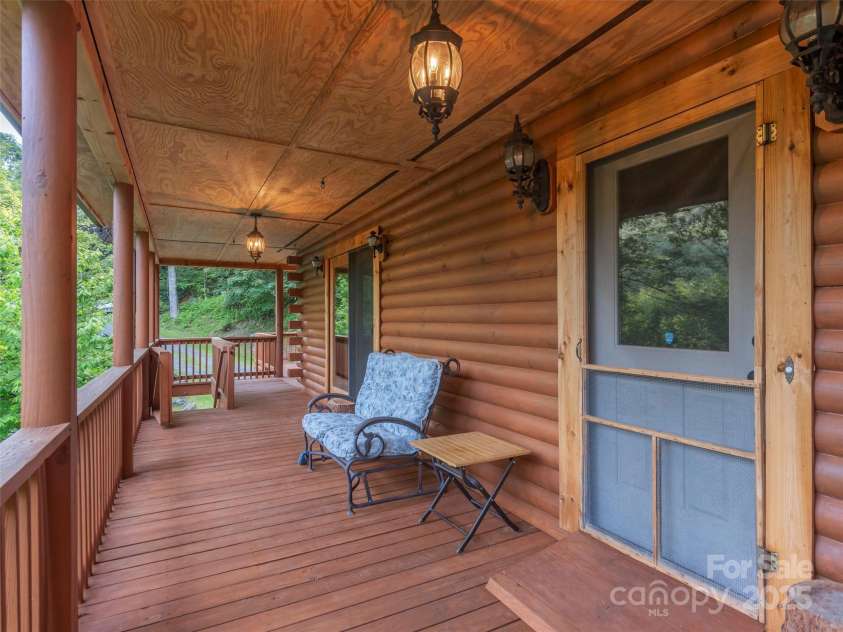 47 Tammy Drive, Maggie Valley, NC 28751.  MLS# CAR4267219, YatesRealty ID 18458. 