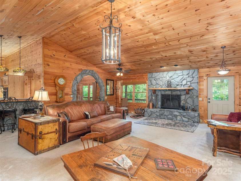 47 Tammy Drive, Maggie Valley, NC 28751.  MLS# CAR4267219, YatesRealty ID 18458. 