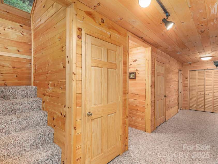 47 Tammy Drive, Maggie Valley, NC 28751.  MLS# CAR4267219, YatesRealty ID 18458. 