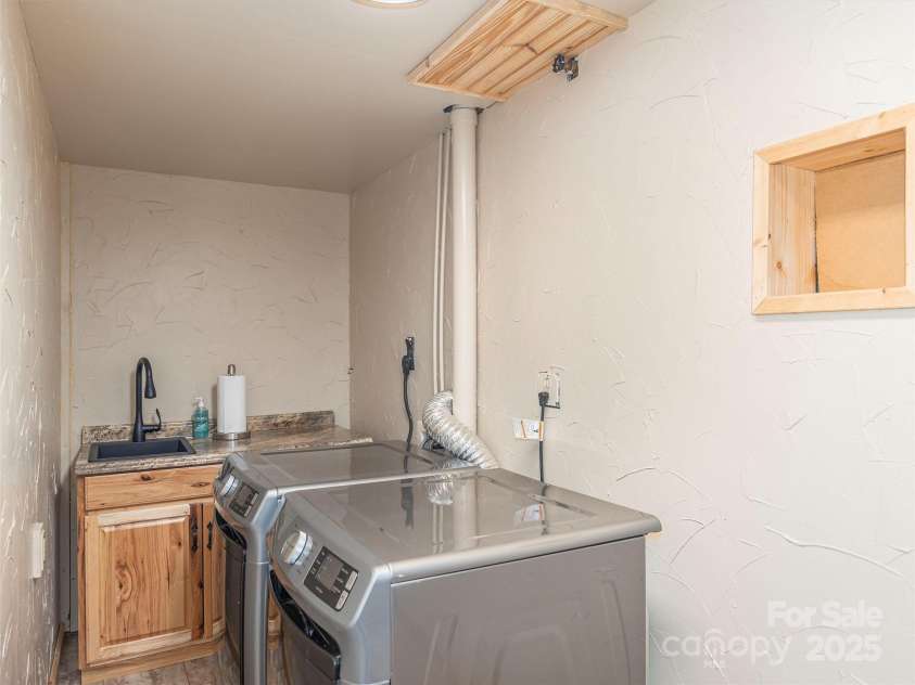 47 Tammy Drive, Maggie Valley, NC 28751.  MLS# CAR4267219, YatesRealty ID 18458. 