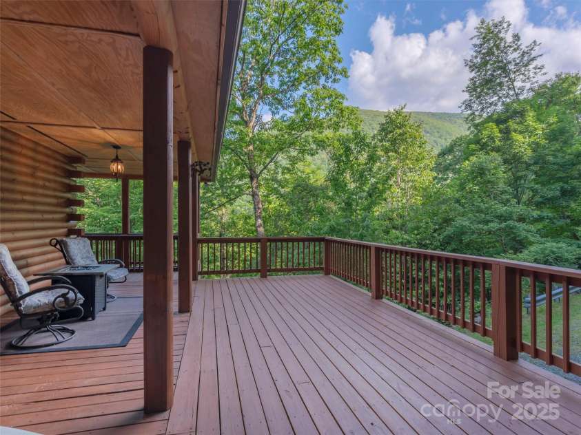 47 Tammy Drive, Maggie Valley, NC 28751.  MLS# CAR4267219, YatesRealty ID 18458. 