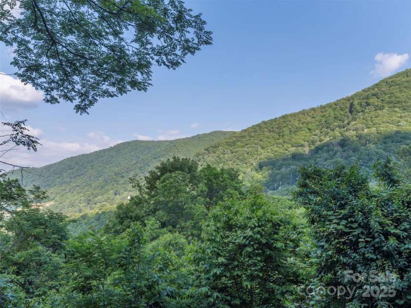 47 Tammy Drive, Maggie Valley, NC 28751.  MLS# CAR4267219, YatesRealty ID 18458. 