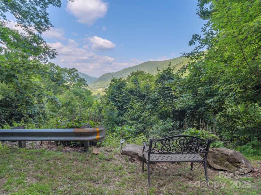 47 Tammy Drive, Maggie Valley, NC 28751.  MLS# CAR4267219, YatesRealty ID 18458. 