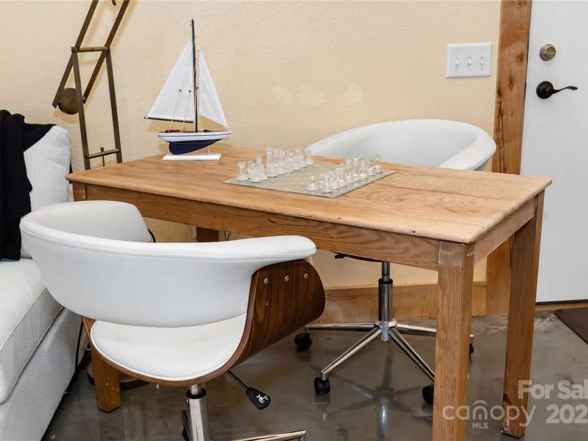 51 Climbing Aster Way, Asheville, NC 28806.  MLS# CAR4218419, YatesRealty ID 18459. 