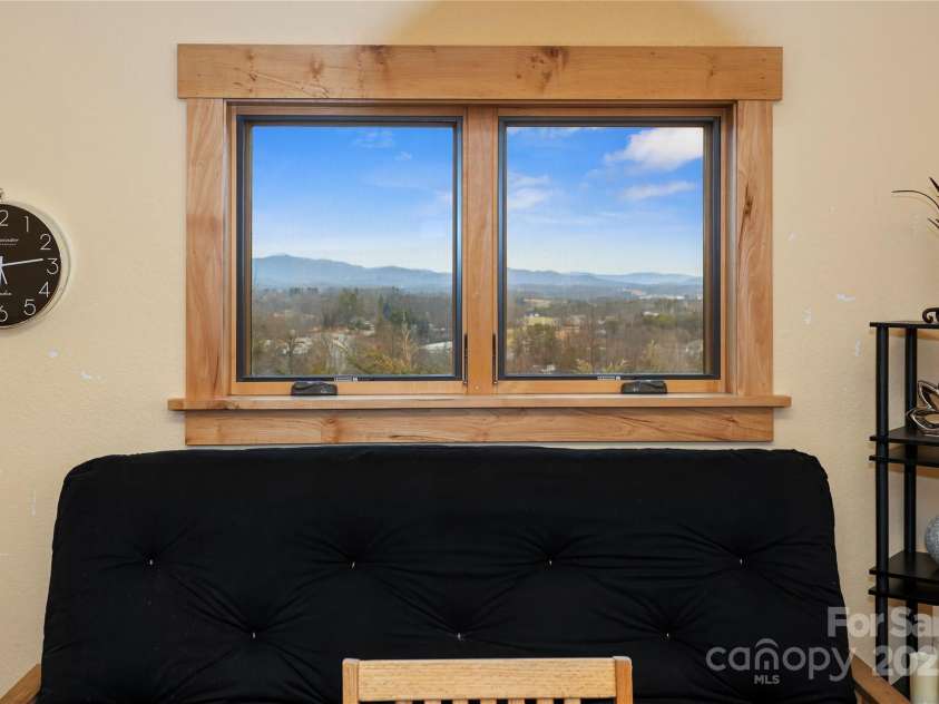 51 Climbing Aster Way, Asheville, NC 28806.  MLS# CAR4218419, YatesRealty ID 18459. 