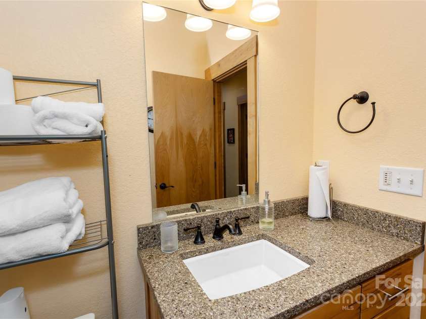 51 Climbing Aster Way, Asheville, NC 28806.  MLS# CAR4218419, YatesRealty ID 18459. 