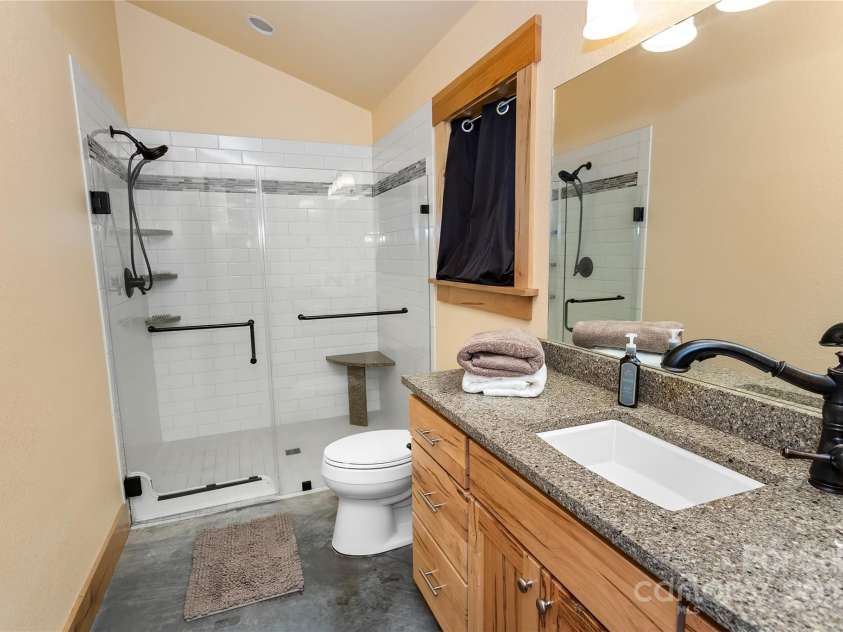 51 Climbing Aster Way, Asheville, NC 28806.  MLS# CAR4218419, YatesRealty ID 18459. 