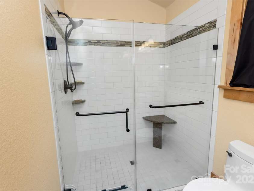 51 Climbing Aster Way, Asheville, NC 28806.  MLS# CAR4218419, YatesRealty ID 18459. 