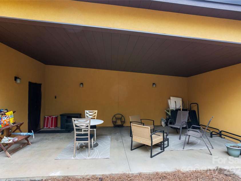 51 Climbing Aster Way, Asheville, NC 28806.  MLS# CAR4218419, YatesRealty ID 18459. 