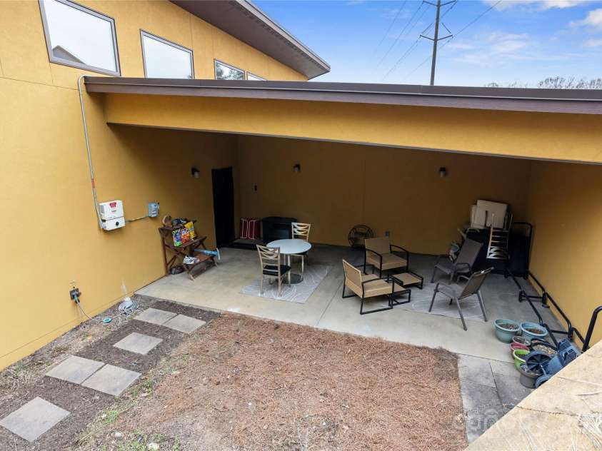 51 Climbing Aster Way, Asheville, NC 28806.  MLS# CAR4218419, YatesRealty ID 18459. 