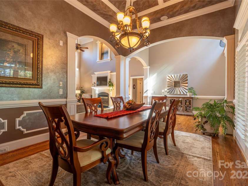 1427 Merrimont Avenue, Kings Mountain, NC 28086.  MLS# CAR4312832, YatesRealty ID 1846. Dining