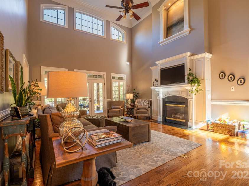 1427 Merrimont Avenue, Kings Mountain, NC 28086.  MLS# CAR4312832, YatesRealty ID 1846. Living Room