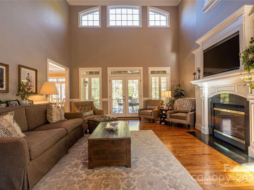 1427 Merrimont Avenue, Kings Mountain, NC 28086.  MLS# CAR4312832, YatesRealty ID 1846. Living Room 