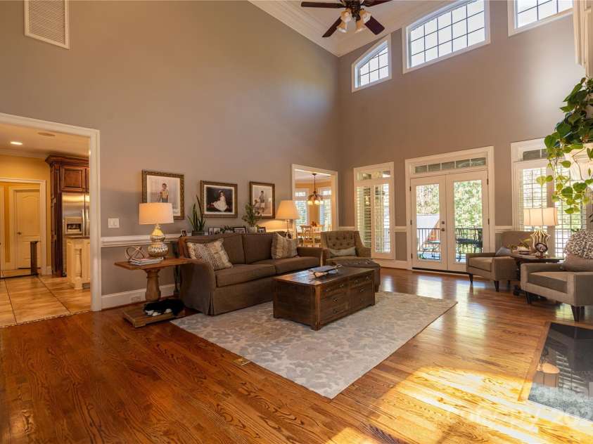 1427 Merrimont Avenue, Kings Mountain, NC 28086.  MLS# CAR4312832, YatesRealty ID 1846. Livingroom