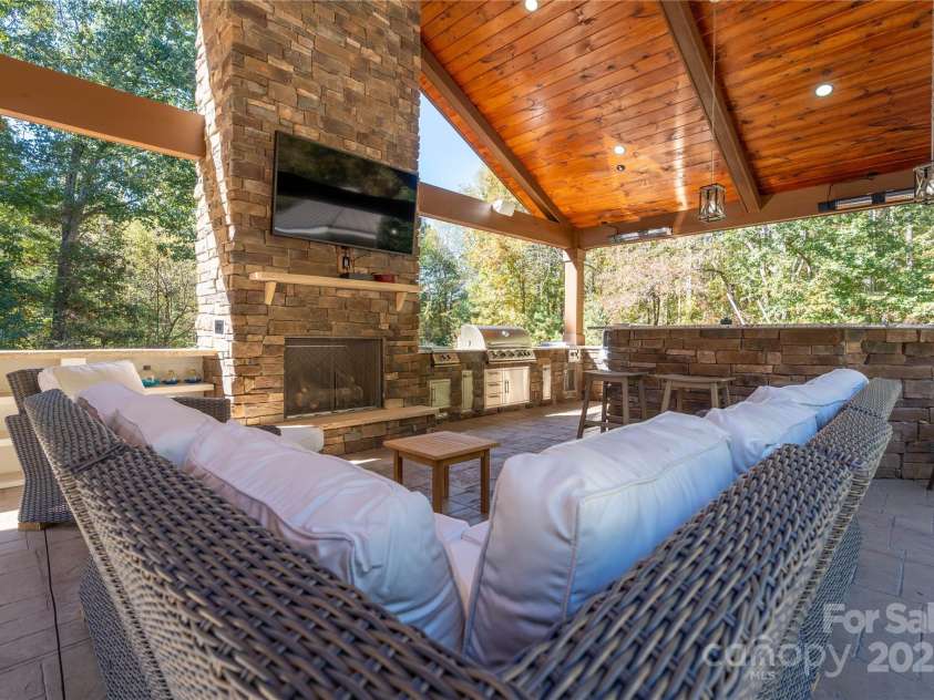 1427 Merrimont Avenue, Kings Mountain, NC 28086.  MLS# CAR4312832, YatesRealty ID 1846. Outdoor Living