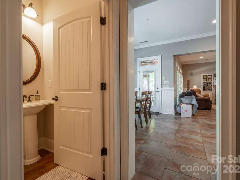 1427 Merrimont Avenue, Kings Mountain, NC 28086.  MLS# CAR4312832, YatesRealty ID 1846. Powder Room 