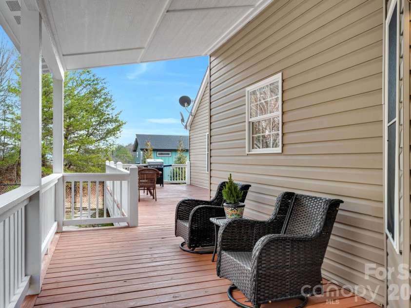 65 Lawson Ridge Road, Leicester, NC 28748.  MLS# CAR4352526, YatesRealty ID 18460. 