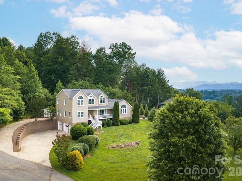 65 Lawson Ridge Road, Leicester, NC 28748.  MLS# CAR4352526, YatesRealty ID 18460. 