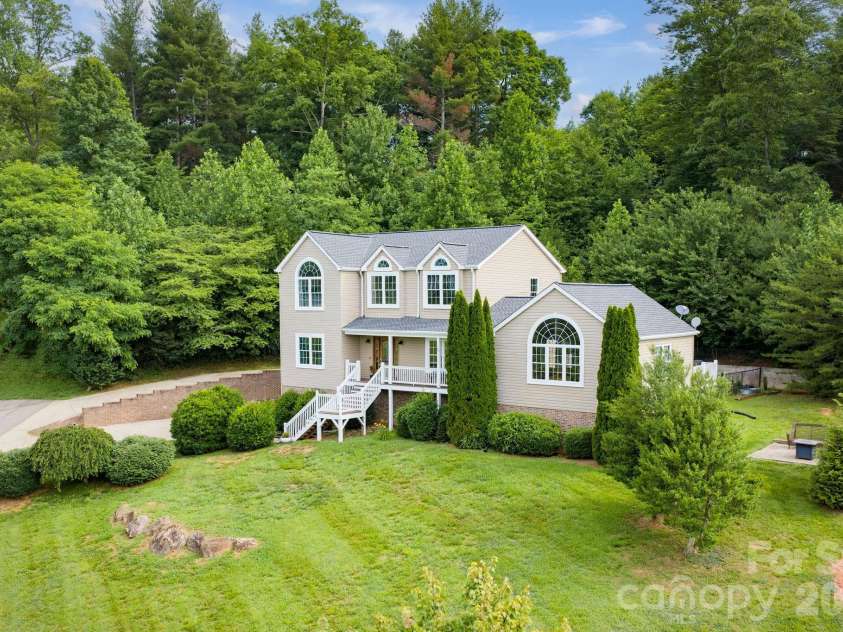 65 Lawson Ridge Road, Leicester, NC 28748.  MLS# CAR4352526, YatesRealty ID 18460. 